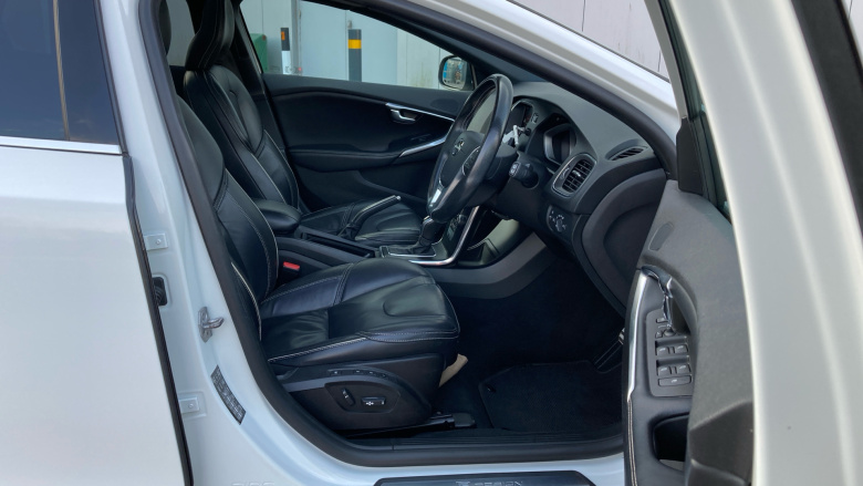 Volvo V40 D4 [190] R DESIGN Pro 5dr Geartronic Diesel Hatchback